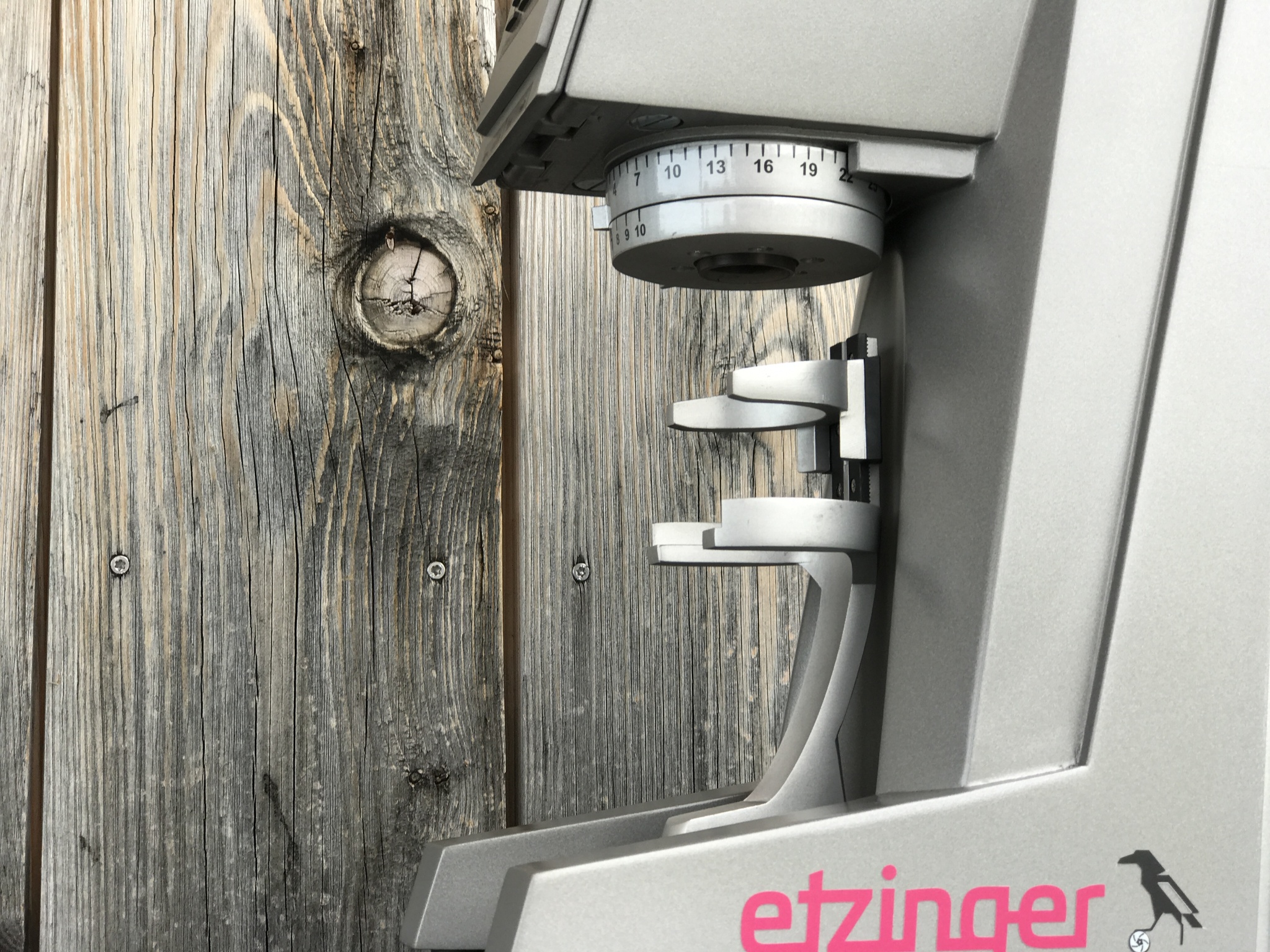 etzMAX Mühle lightW mit integrierter Waage silber matt